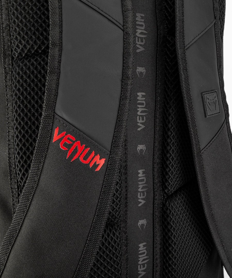 venum challenger xtrem evo backpack - blackred