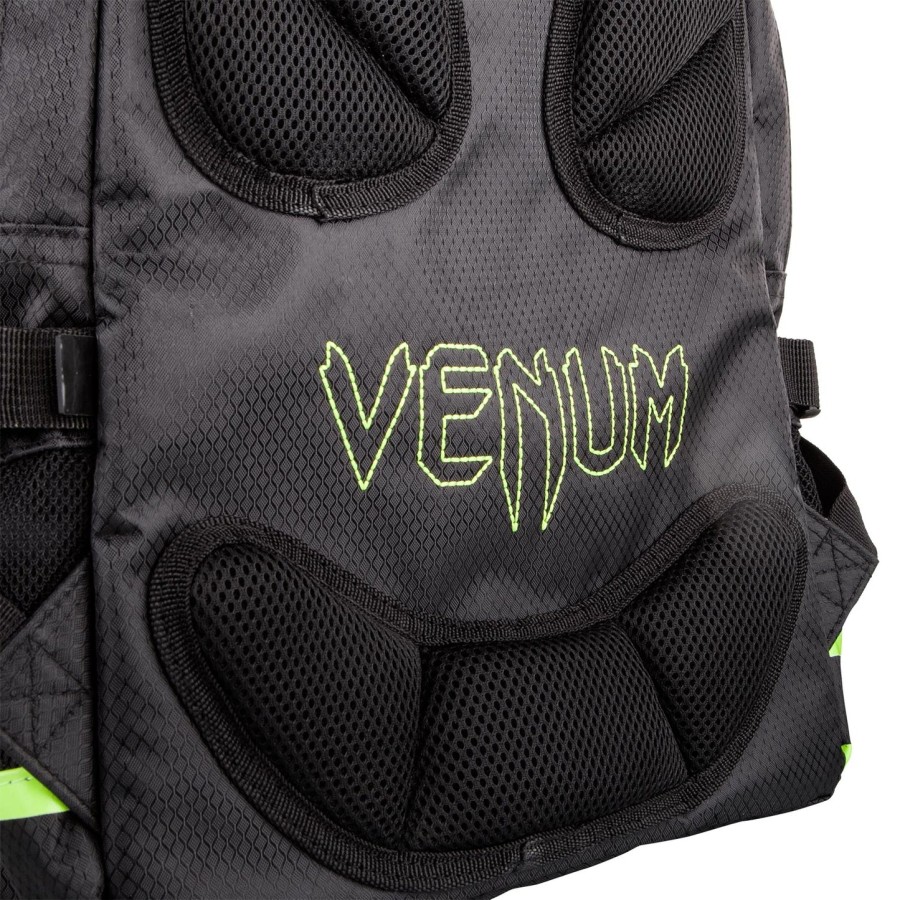 venum challenger pro backpack - blackneo yellow