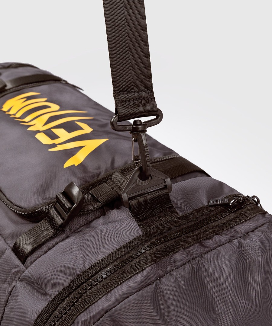 ufc fusion by venum fight week duffle bag - earthen brown