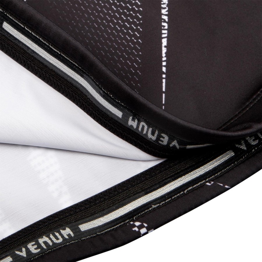 venum minotaurus rashguard - long sleeves - blackwhite