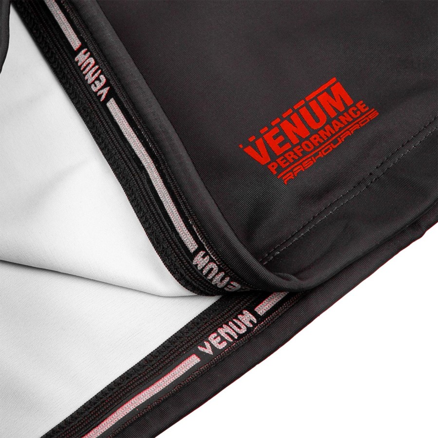 venum signature rashguard - short sleeves - blackred