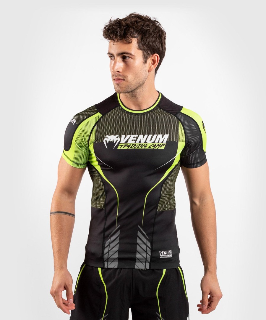 venum training camp 3.0 rashguard - short sleeves