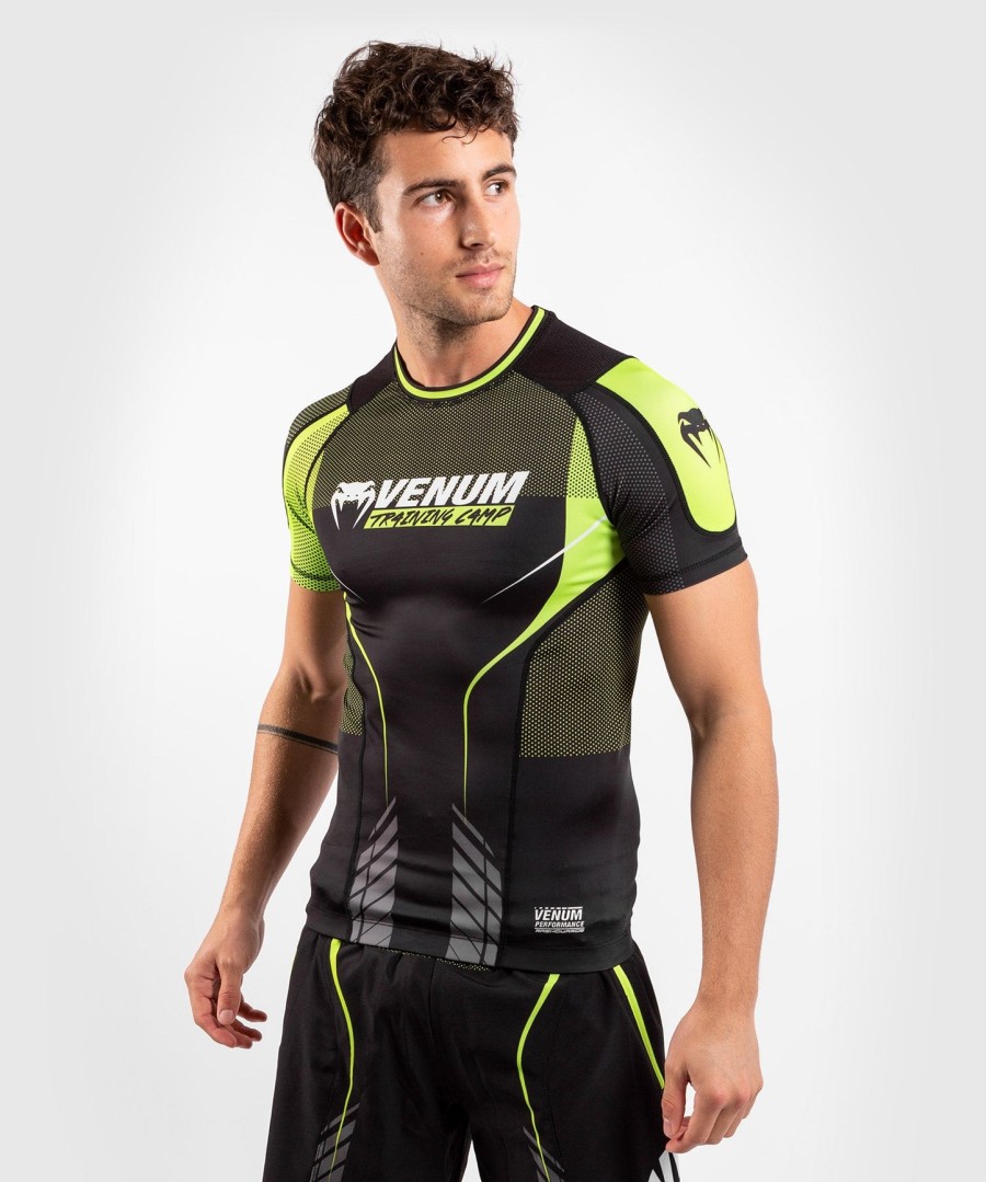 venum training camp 3.0 rashguard - short sleeves