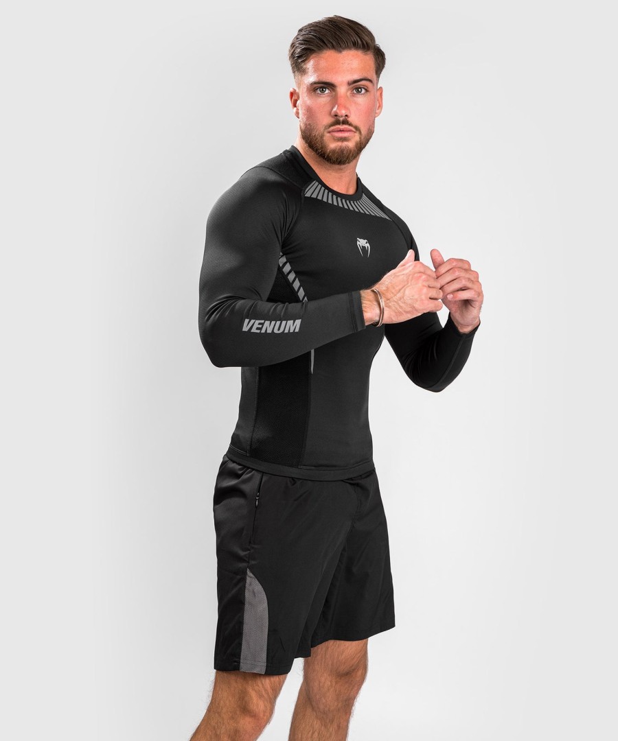 venum jaws 2.0 long sleeves rashguard
