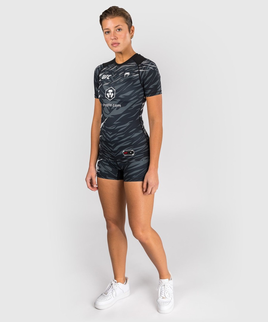 ufc fusion by venum authentic fight night women performance short sleeve rashguard - black