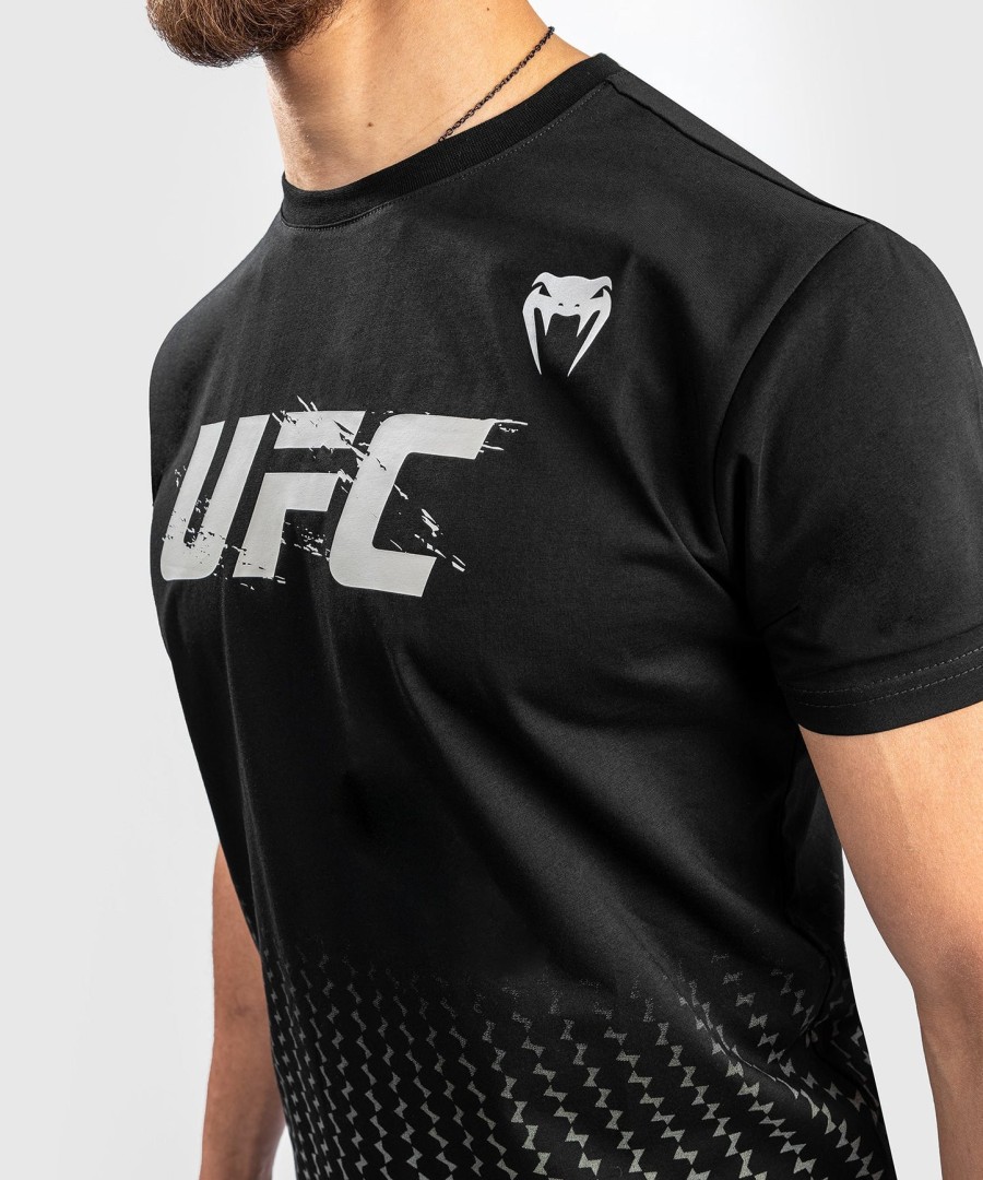 ufc venum authentic fight week men 2.0 short sleeve t-shirt - black