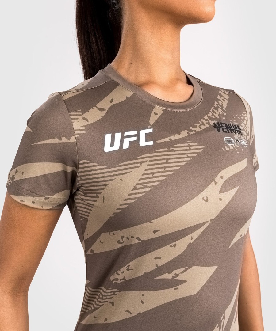ufc adrenaline by venum fight week women dry-tech t-shirt - desert camo