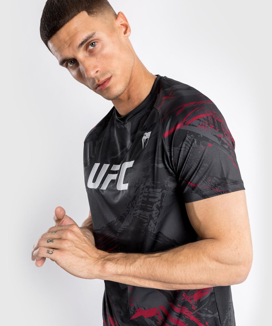 ufc venum authentic fight week 2.0 men dry tech t-shirt - black