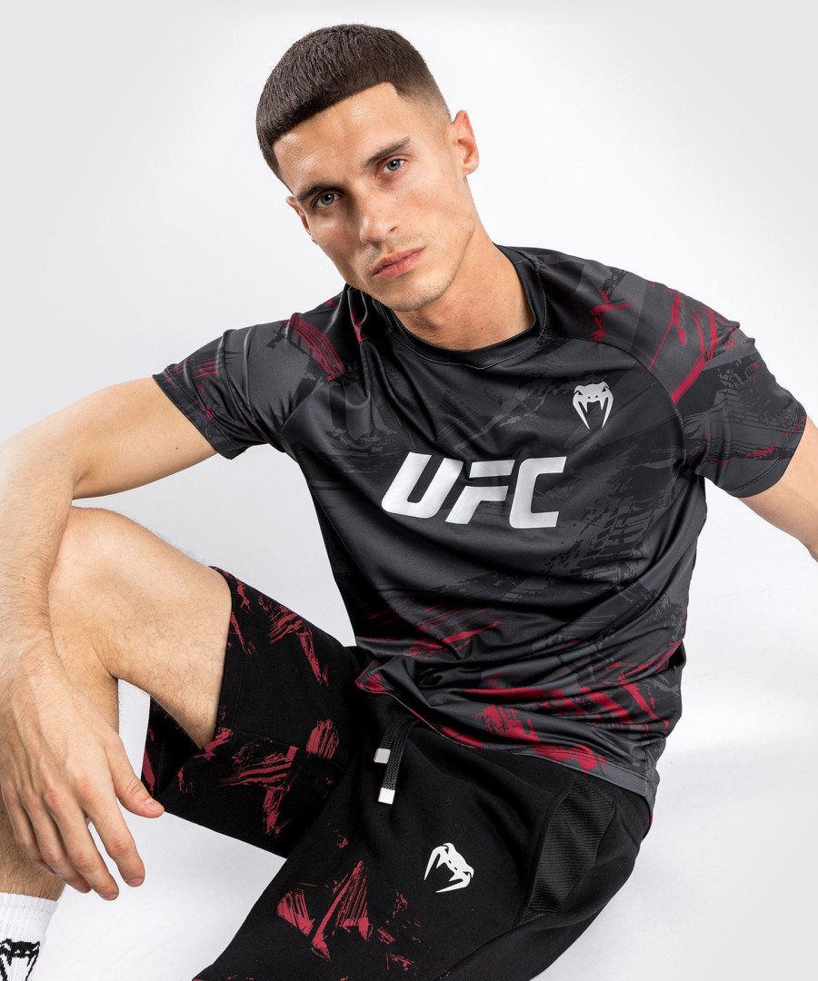 ufc venum authentic fight week 2.0 men dry tech t-shirt - black