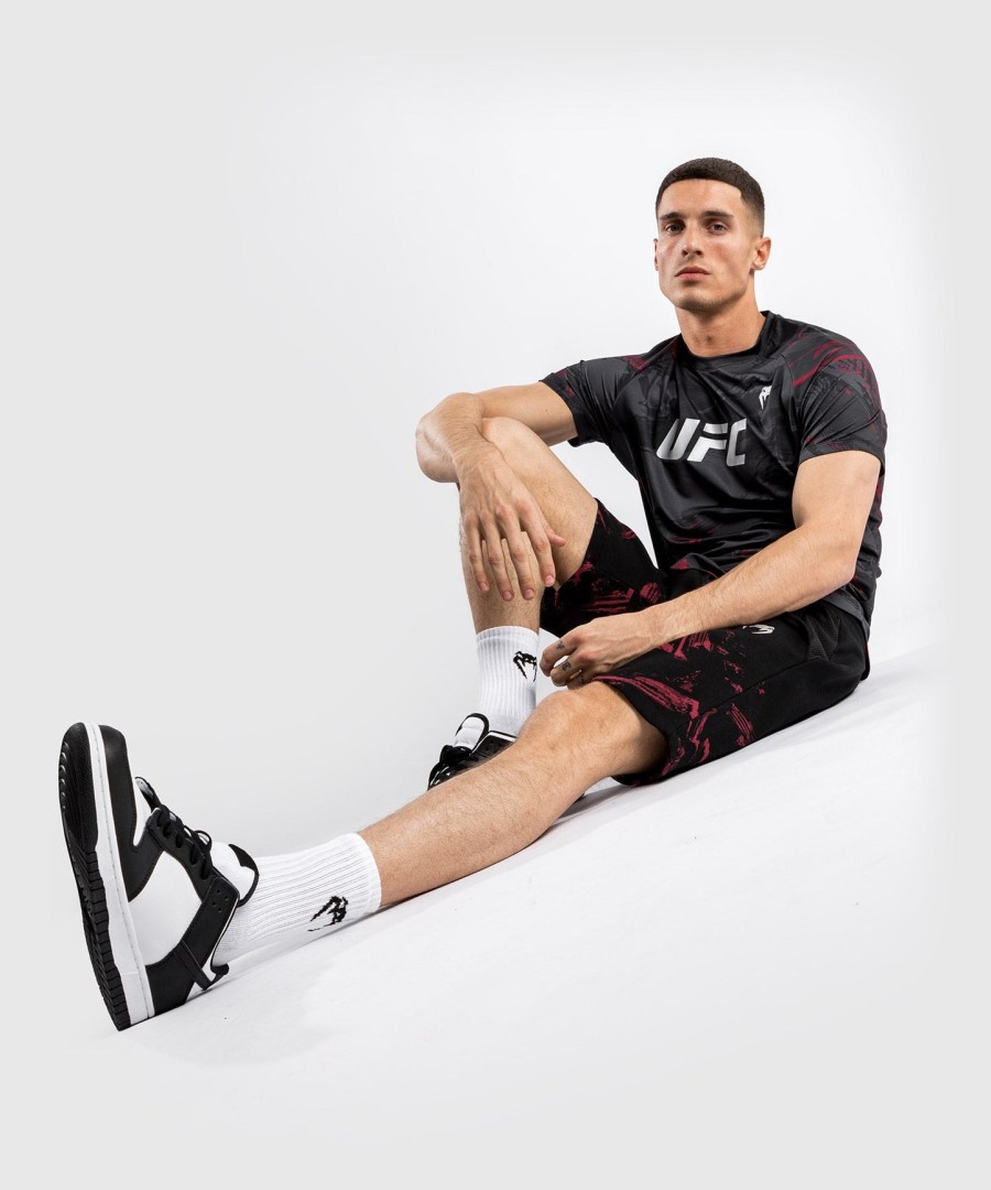 ufc venum authentic fight week 2.0 men dry tech t-shirt - black