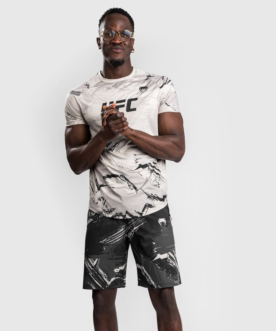 ufc venum authentic fight week 2.0 men dry tech t-shirt - sand