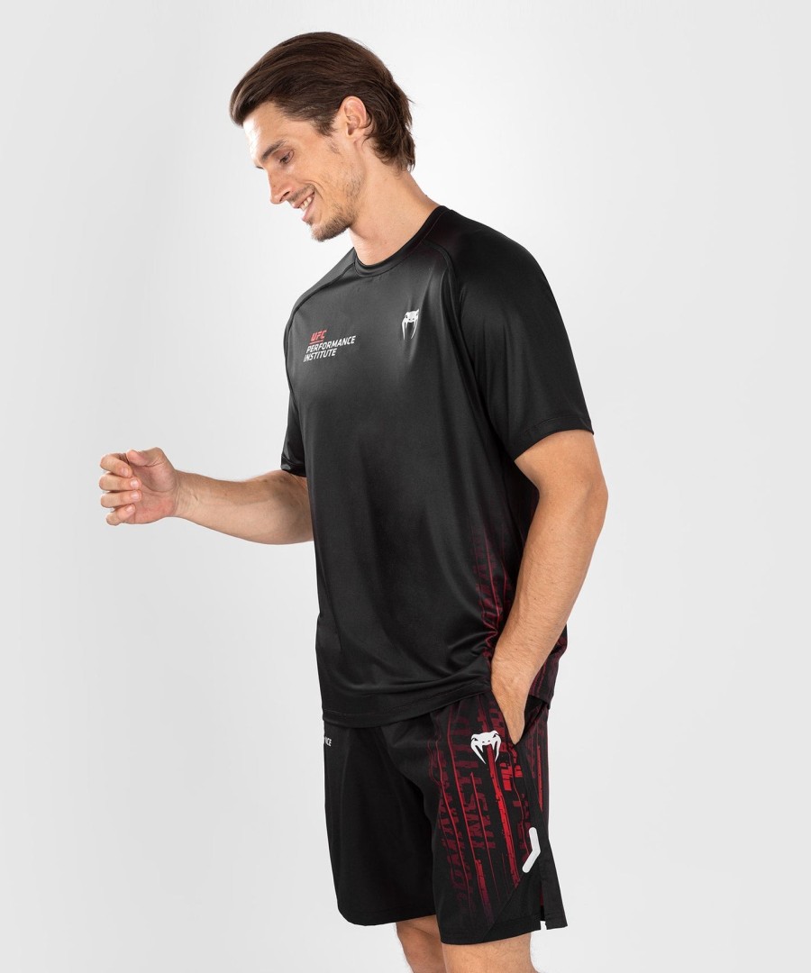 ufc venum performance institute 2.0 men dry-tech shirt - blackred