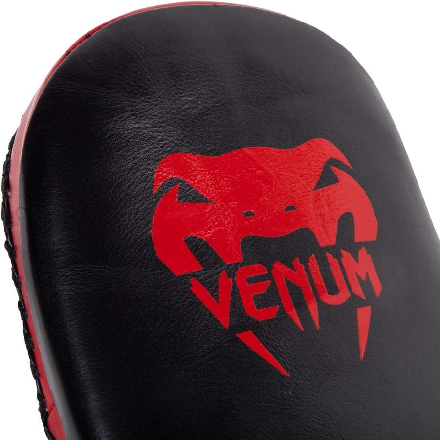 venum kick pads leather-blackred