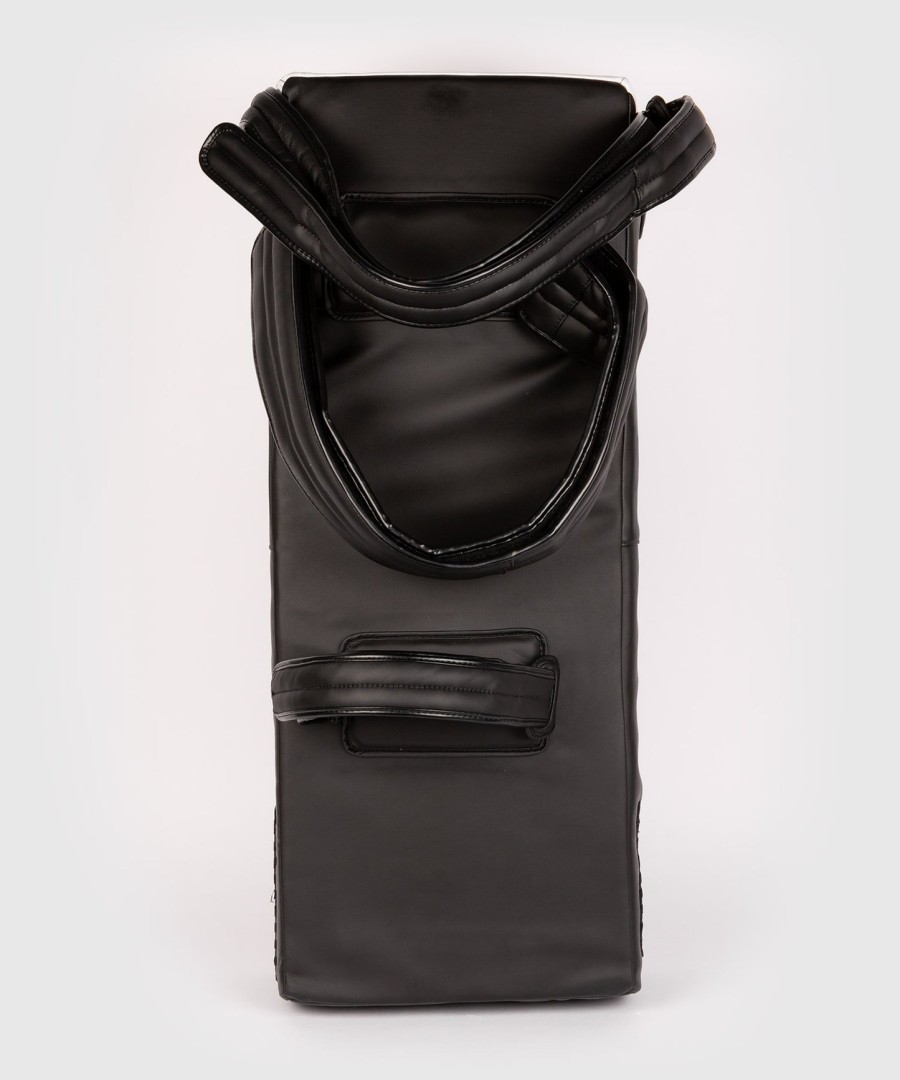 venum satchel kick shield - blackwhite
