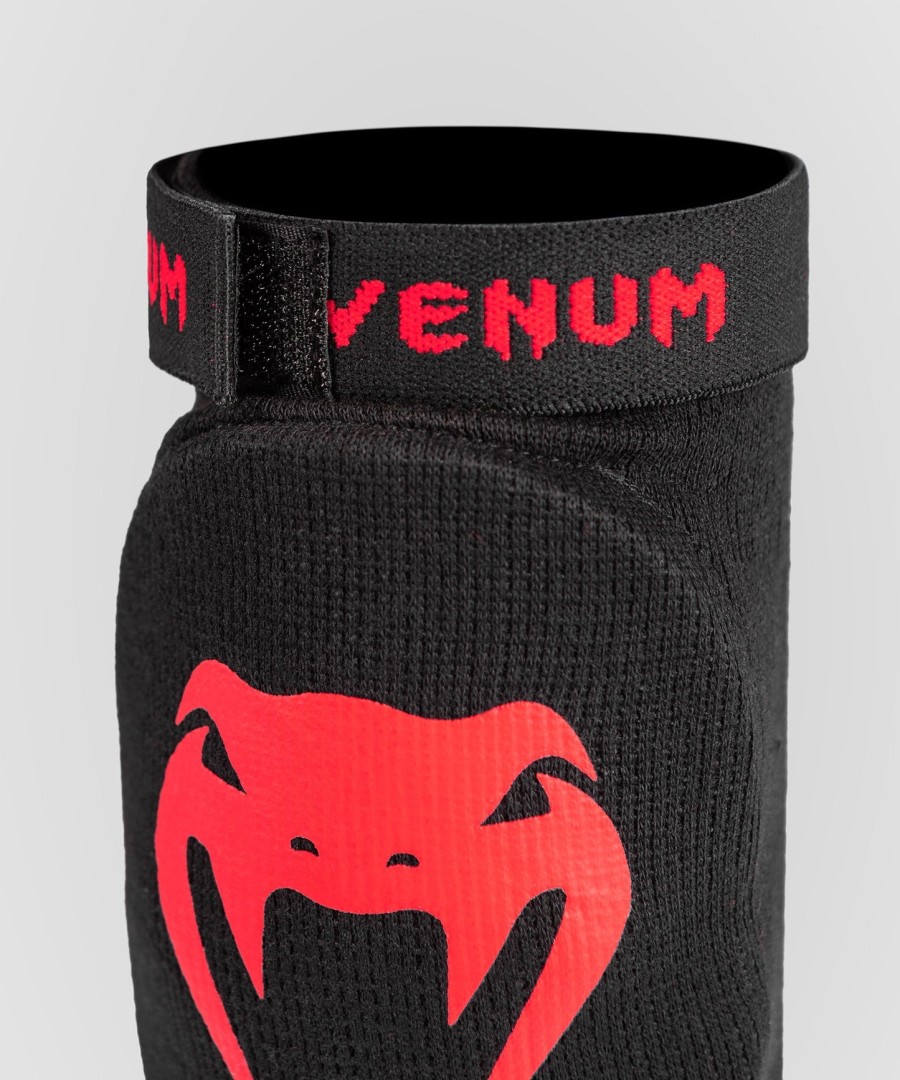venum kontact elbow guard - blackred
