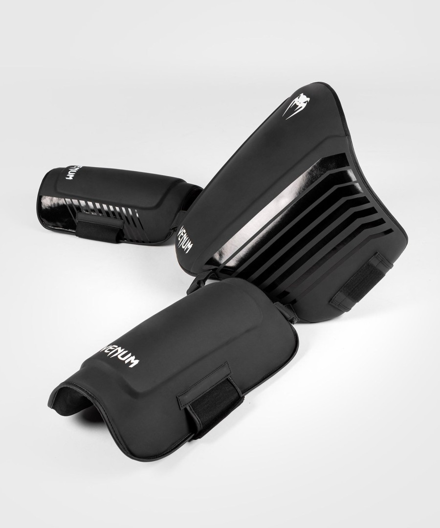 venum challenger belly and legs protector - blackwhite