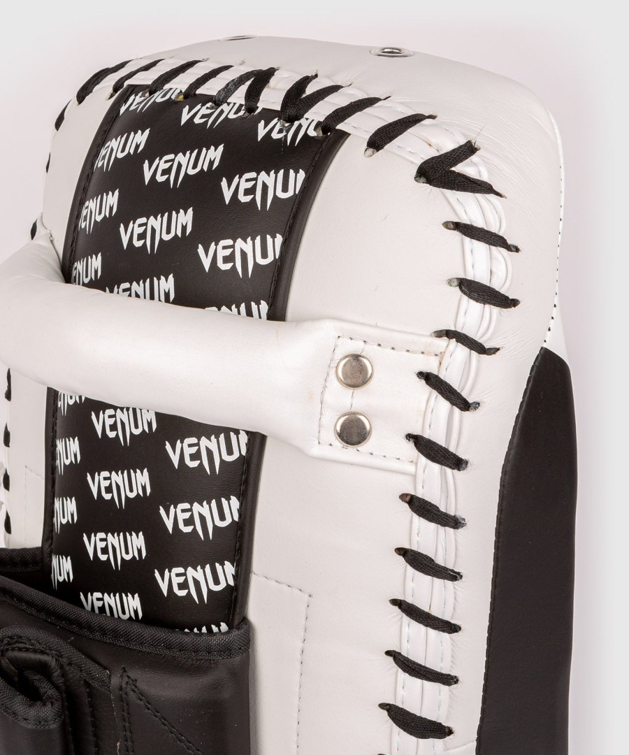 venum absolute kick pads pair - blackwhite