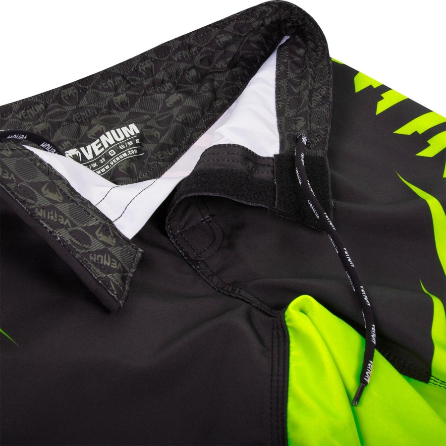 venum challenger fightshorts - blackneo yellow