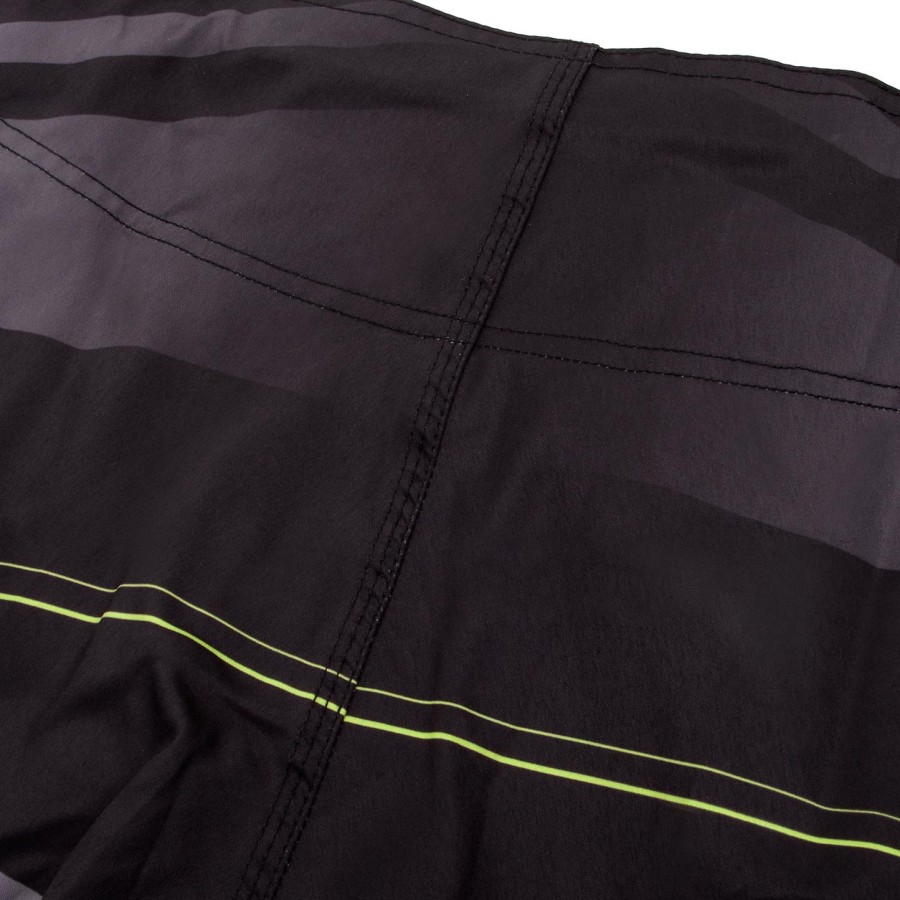 venum sharp 3.0 fightshorts - blackneo yellow