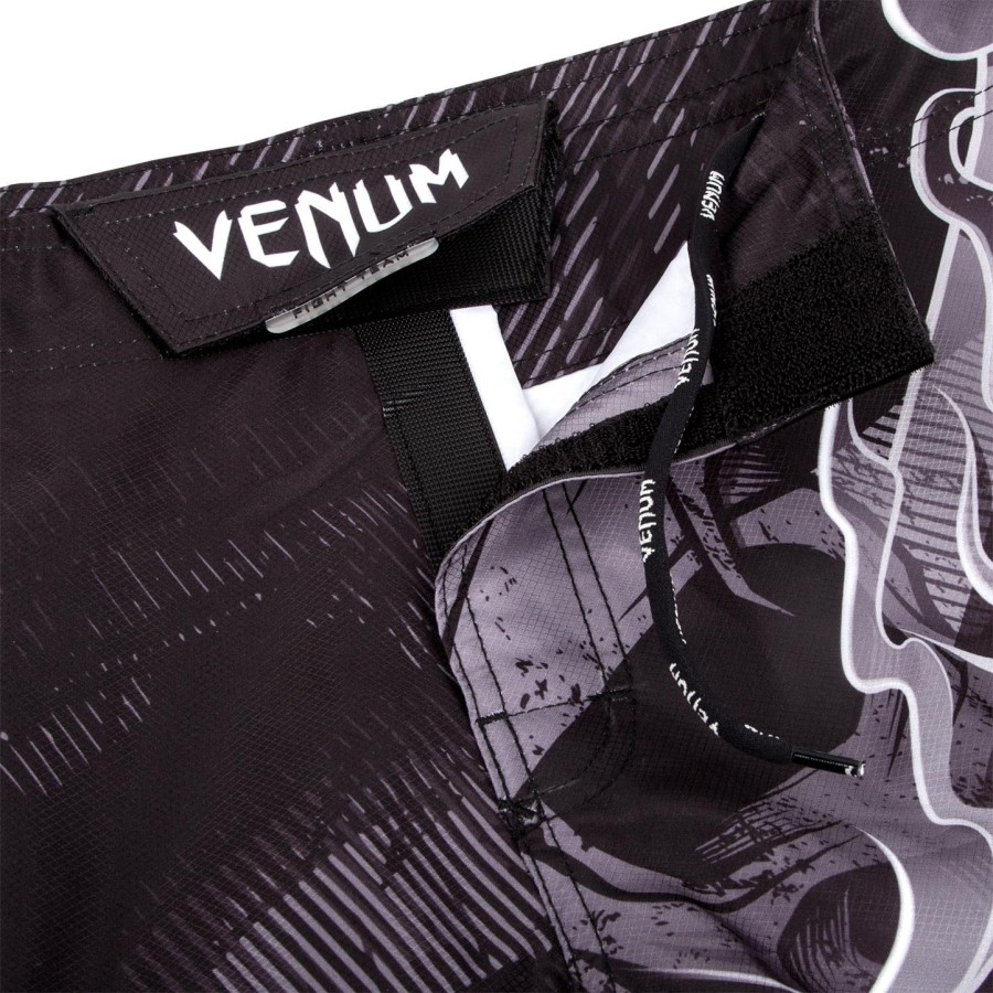 venum minotaurus fightshorts - blackwhite