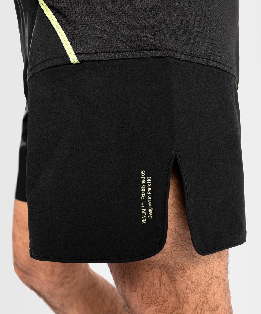venum fusion 2.0 fightshort - blackyellow