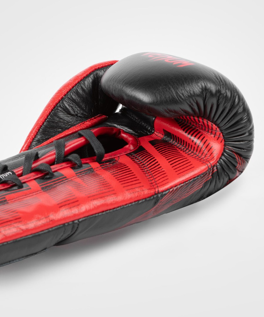 rws x venum official boxing gloves with laces - black