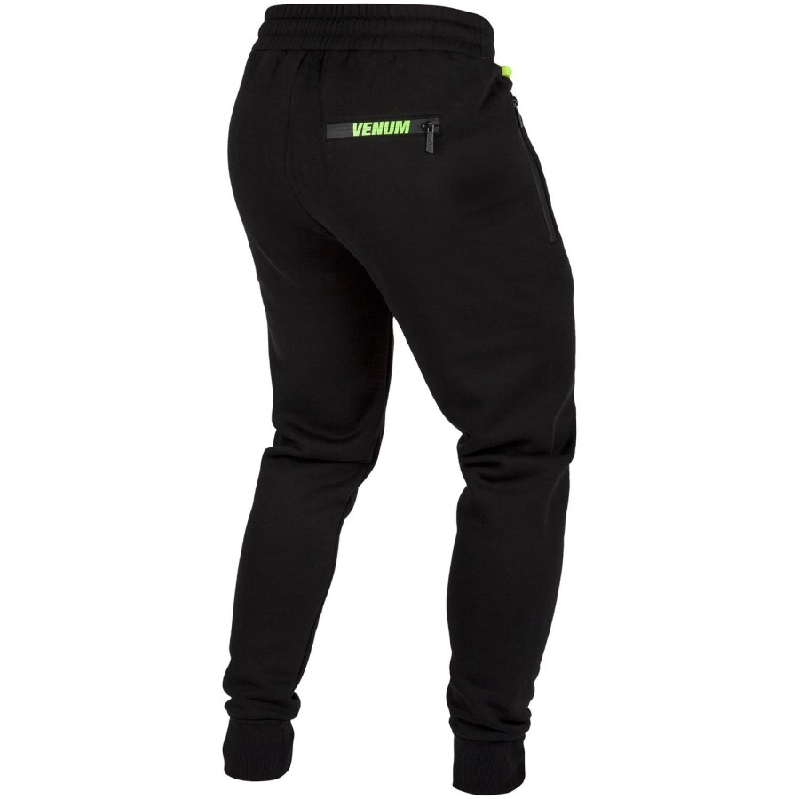 venum training camp joggers