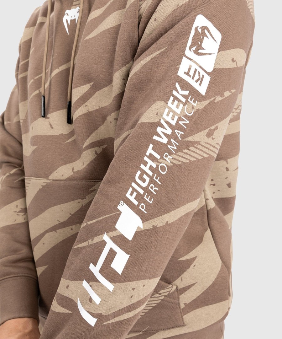 ufc adrenaline by venum fight week men pullover hoodie - desert camo