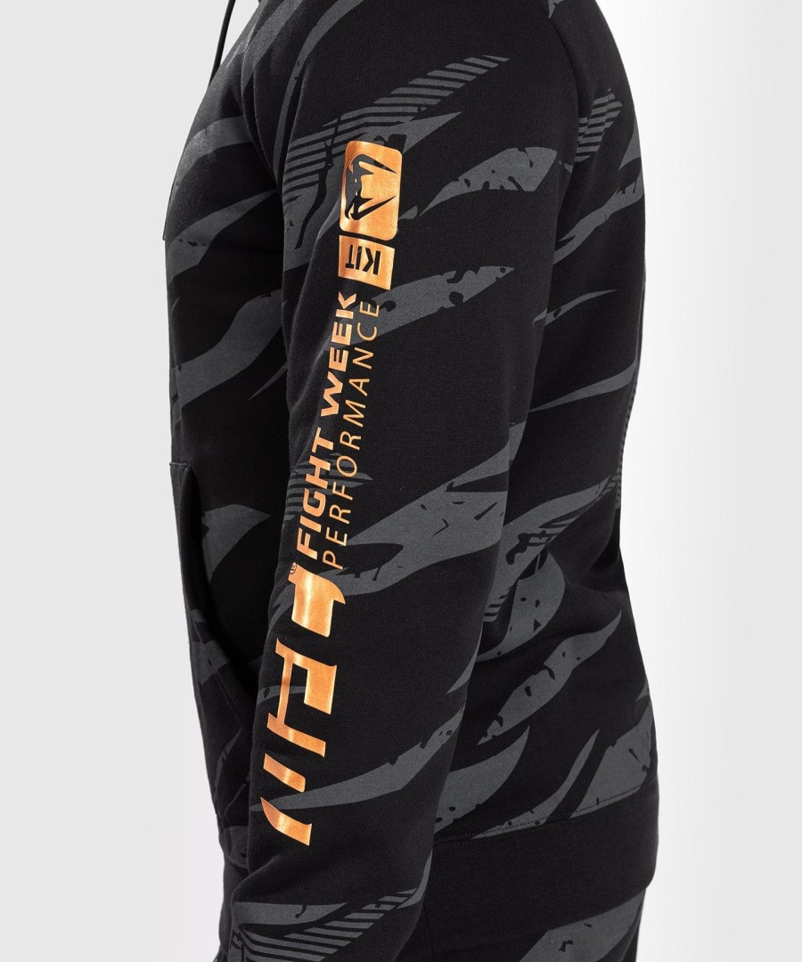 ufc adrenaline by venum fight week men pullover hoodie - urban camo