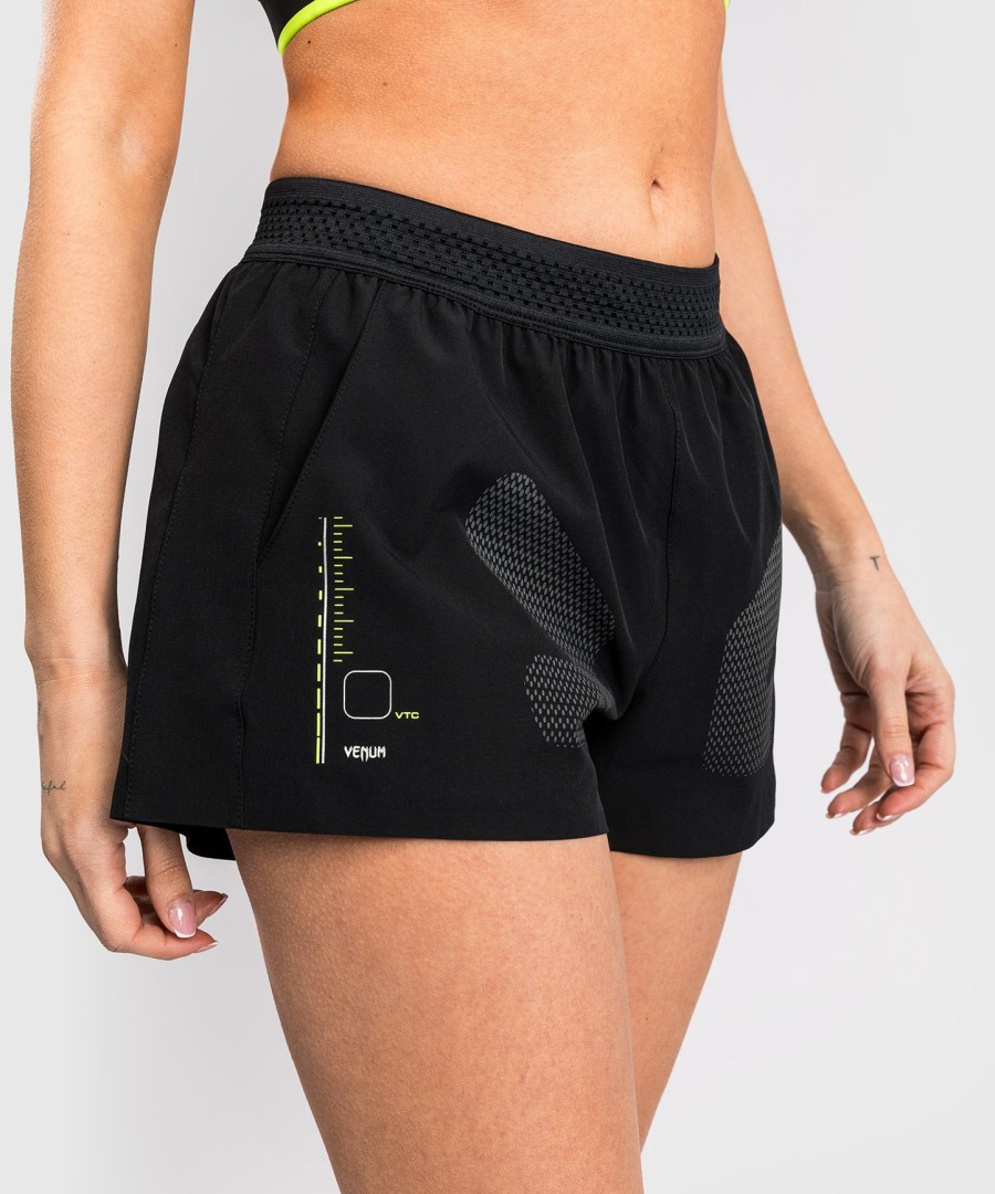 venum training camp 4.0 training short - blackneon green
