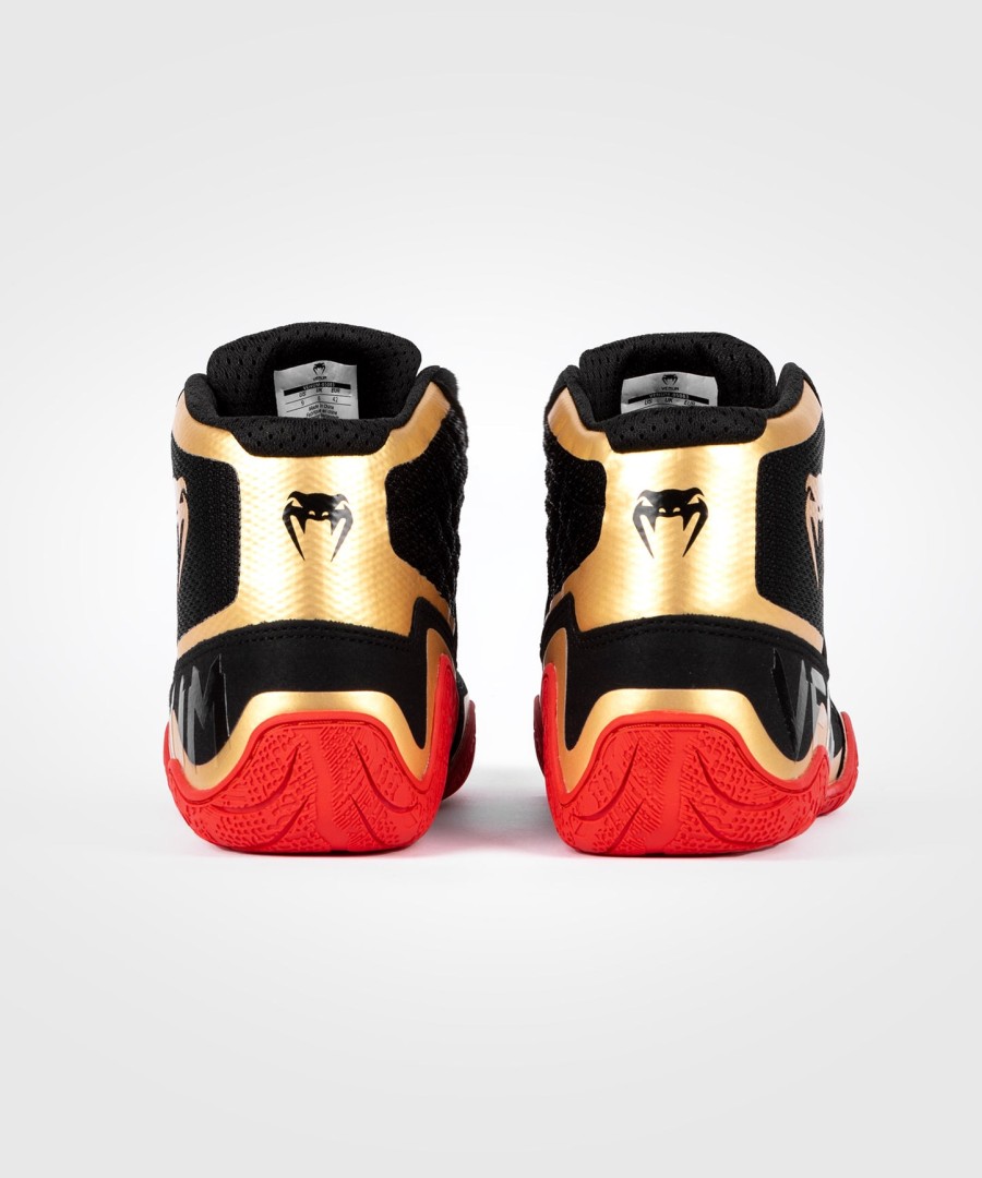 venum elite wrestling shoes - blackgoldred