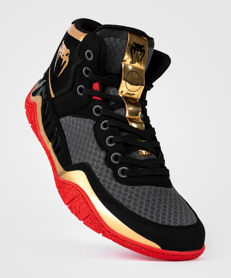 venum elite wrestling shoes - blackgoldred